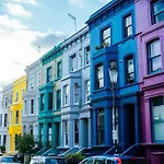 North Kensington Westfield 3 Bedroom New Deluxaprt