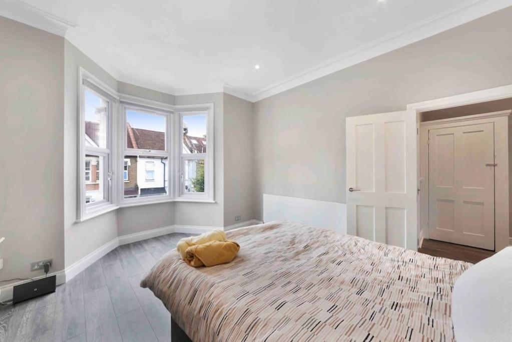 North Kensington Westfield 3 Bedroom New Deluxaprt Appartamento *